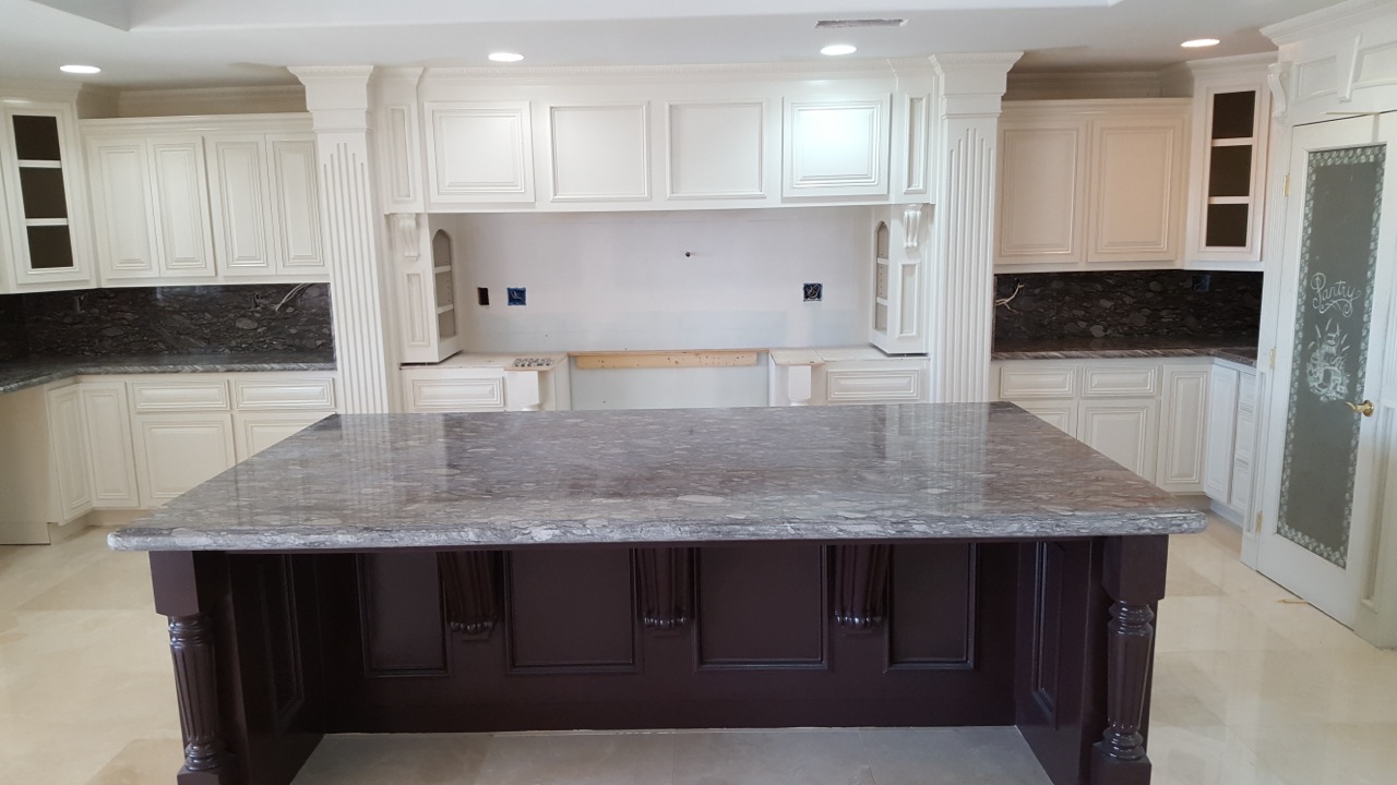Kitchen by Vavrick's Fine Finish Carpentry